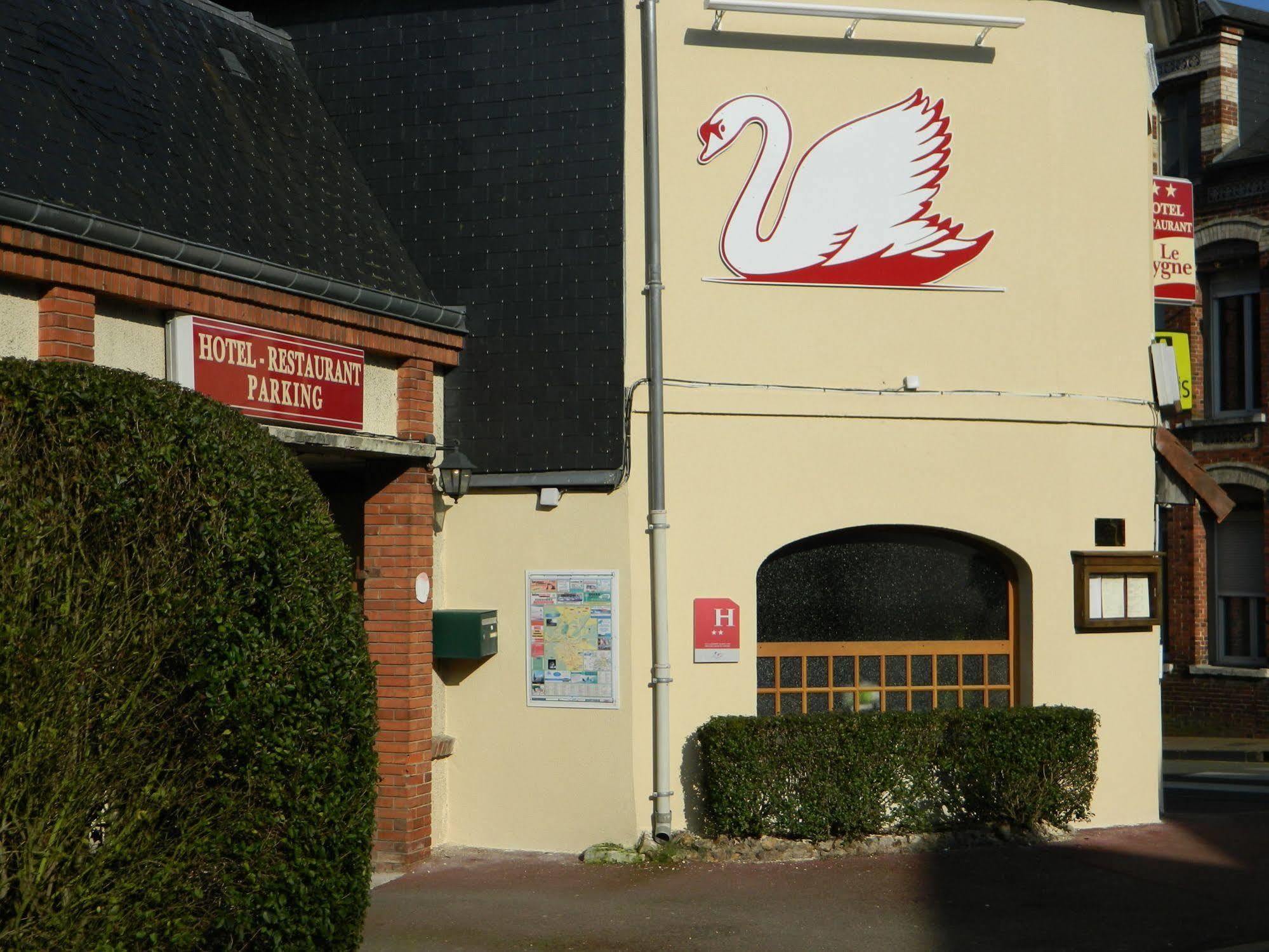 Hotel Restaurant Le Cygne Conches-en-Ouche Exterior photo